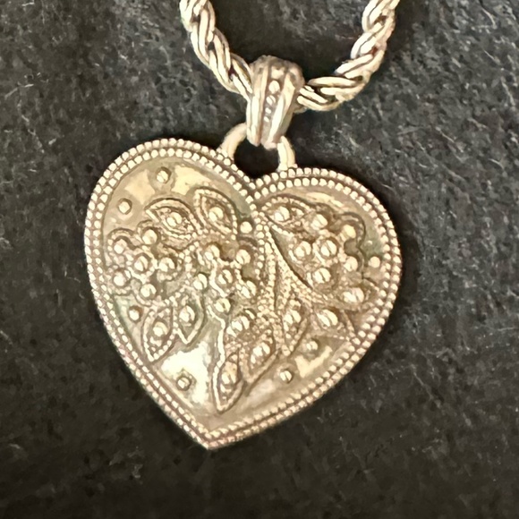 Brighton Silver Heart Necklace - Black and Silver w/Crystals -Reversible- 16-18" - Picture 3 of 6